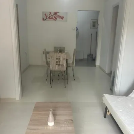 Istos 7 Center * Salonicco